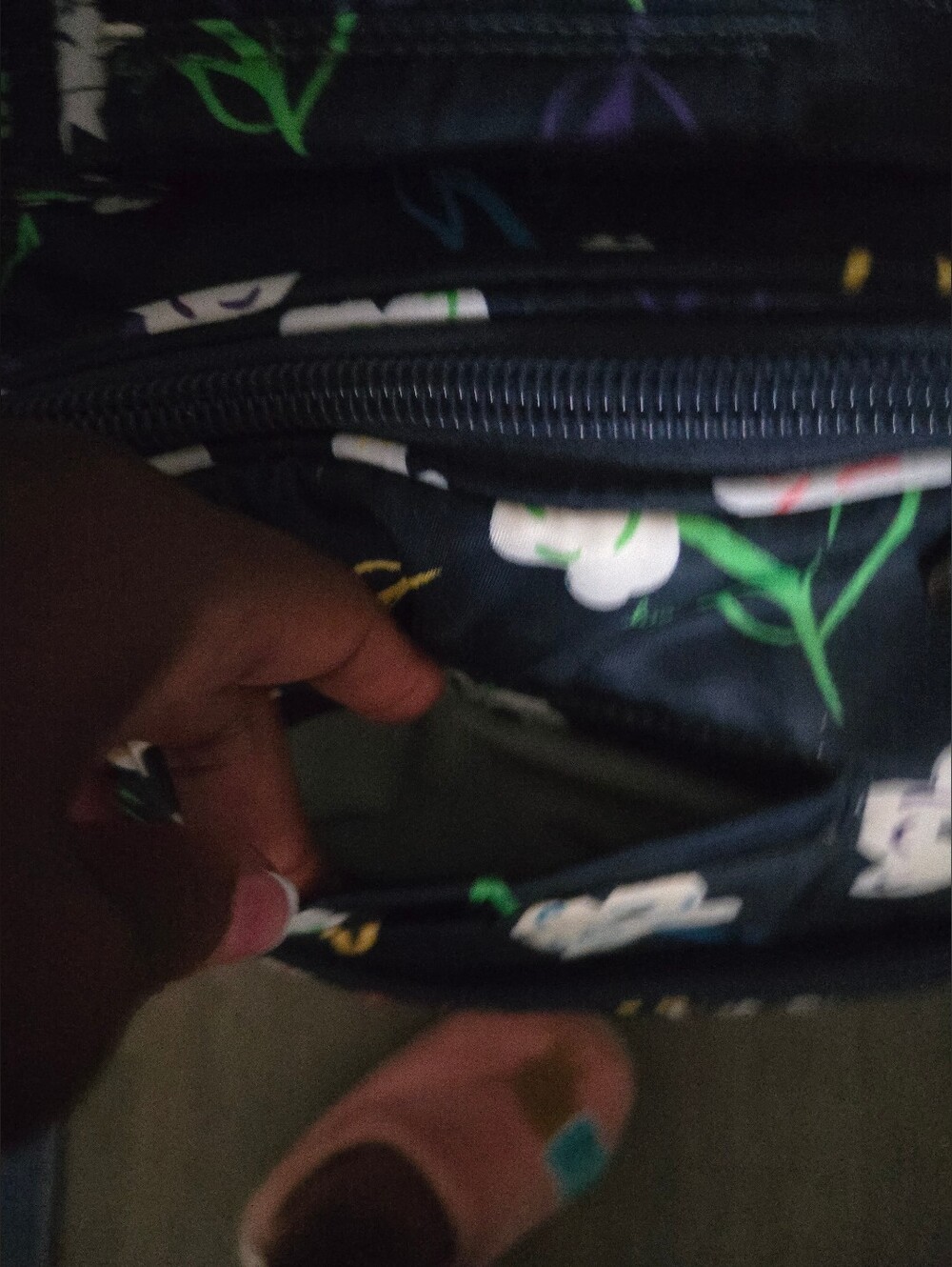 Floral Print Rolling Backpack - Black Multicolor LIKE NEW - Picture 4 of 6